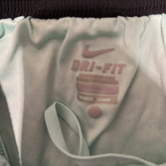 Nike shorts - Picture 2 of 3